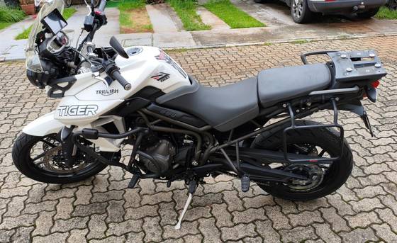 TRIUMPH TIGER 800 XR 